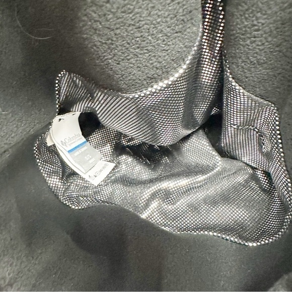 Columbia Knit Pom Beanie Hat - Picture 4 of 6